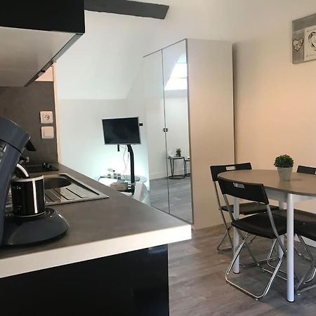 Studio Du Chateau Apartment Champs-Sur-Marne Exterior photo